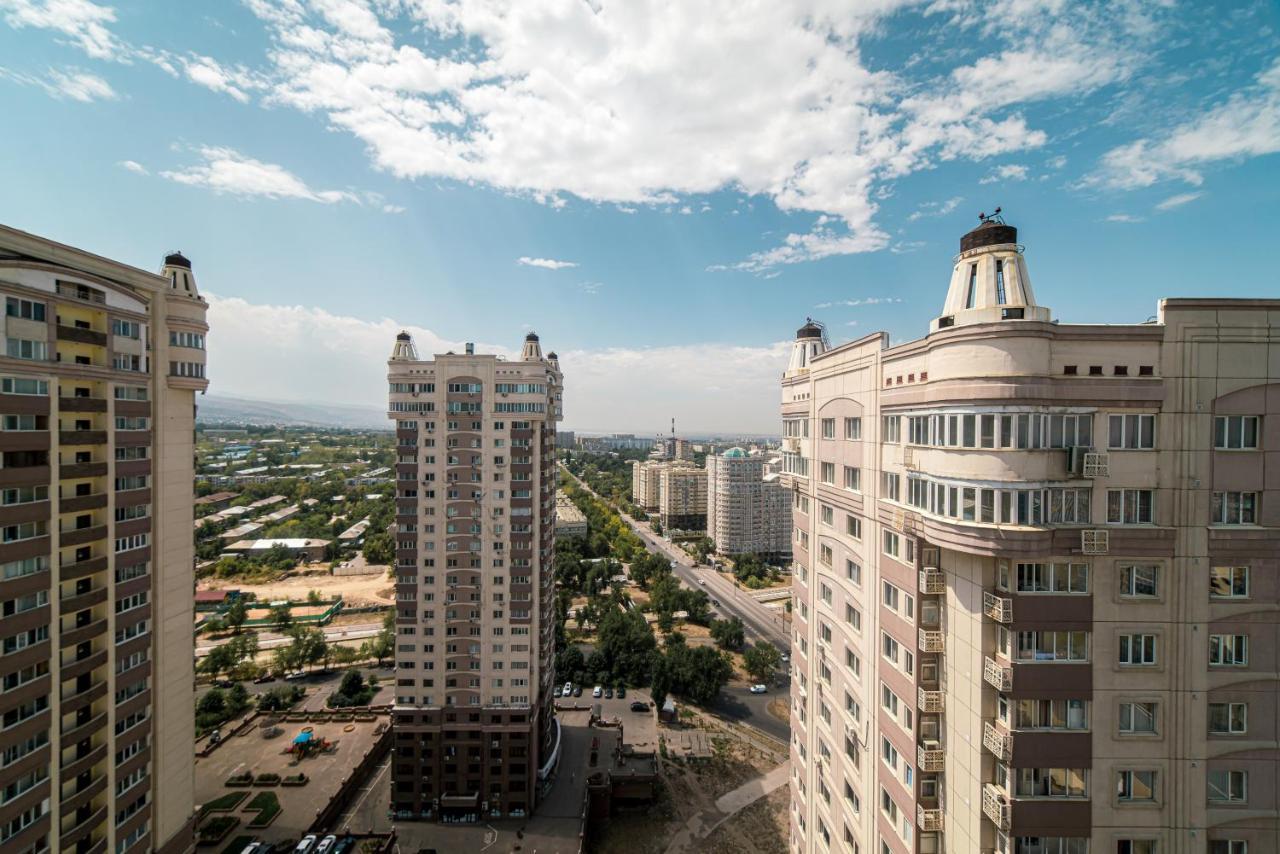 Manica Mega Towers Apartment Almaty Ngoại thất bức ảnh
