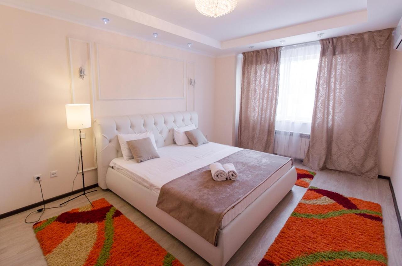 Manica Mega Towers Apartment Almaty Ngoại thất bức ảnh